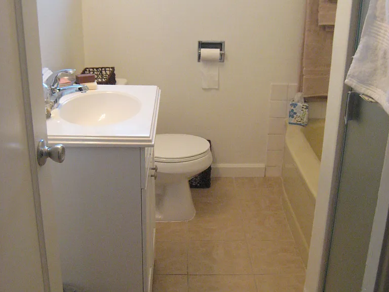 Agnes Way — Photo 13