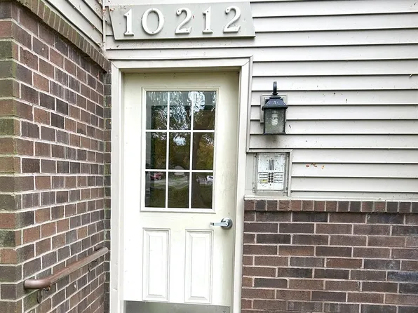 10212 Nancys Blvd APT 31, Grosse Ile, MI 48138