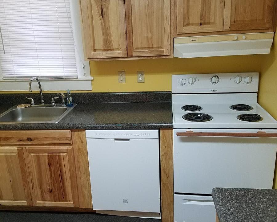 2nd image of 2185 Kathy Ln