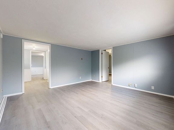4th image of 447-449 Cline Ave #1/2