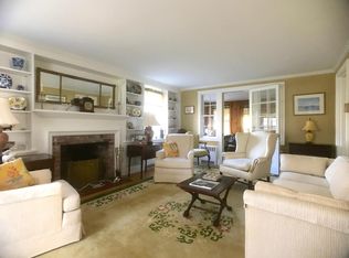 352 Paradise Ave, Middletown, RI 02842