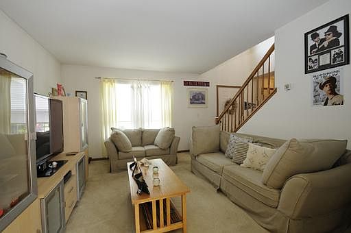 3rd image of 22160 W Plymouth Ct