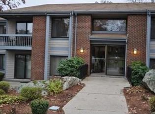 6 Old Stone Way APT 1, Weymouth, MA 02189