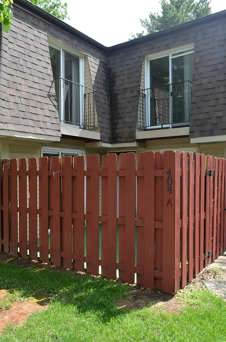 Apt A - 404 Darby Creek Rd #A