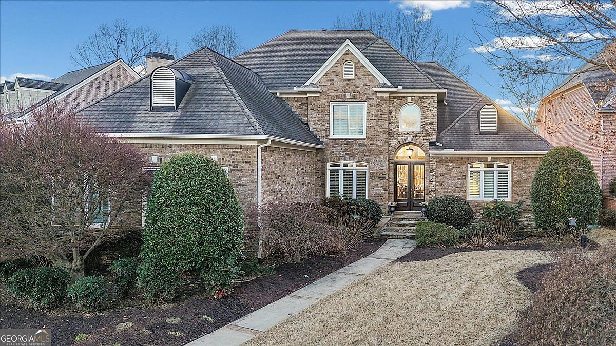 114 Ridgemoor Trce