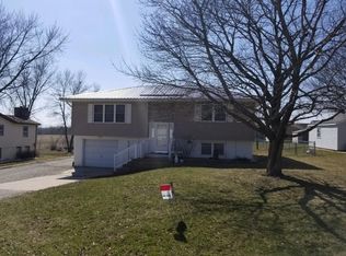 240 S 8th St, Raymond, IA 50667