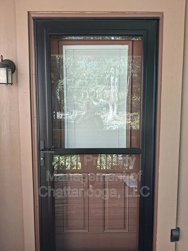 2 bed, 1.0 bath, 860 sqft, $1,350 — Photo 3