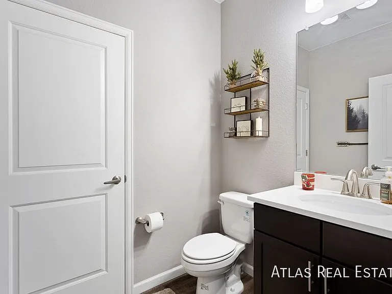 7940 Shoshone St — Photo 13