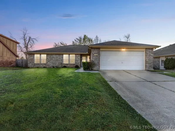 10205 E 24th St, Tulsa, OK 74129