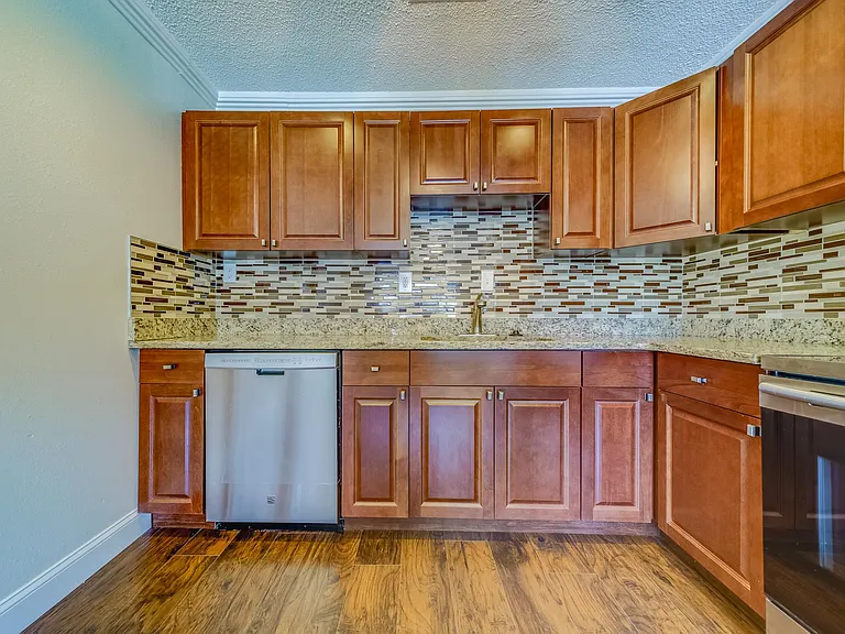 1116 Tangerine St — Photo 14