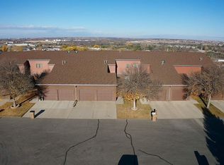 1435 15th St SW, Minot, ND 58701