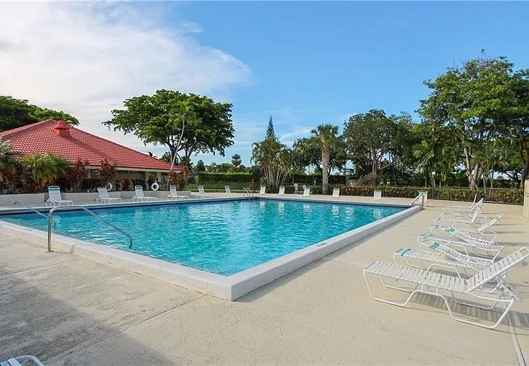 109 Lake Emerald Dr #110 — Photo 33