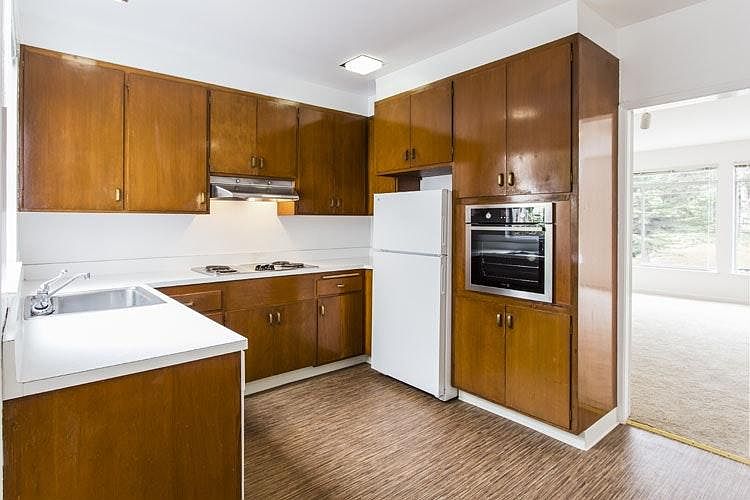 2nd image of 6720 Fulton St APT 1