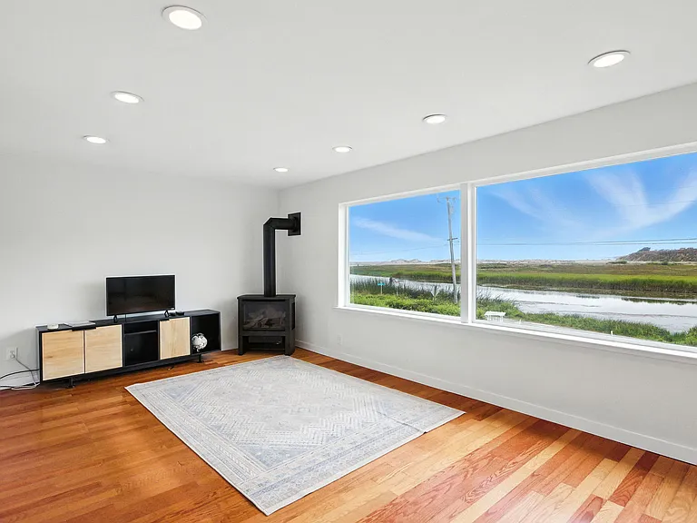195 Ocean View Ave — Photo 4