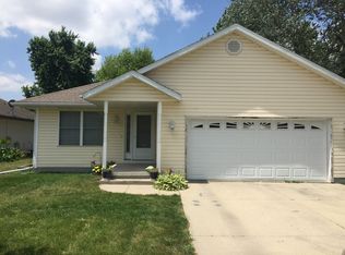 1906 6th St, Nevada, IA 50201