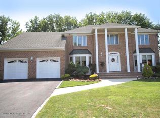 82 Haywood St, Staten Island, NY