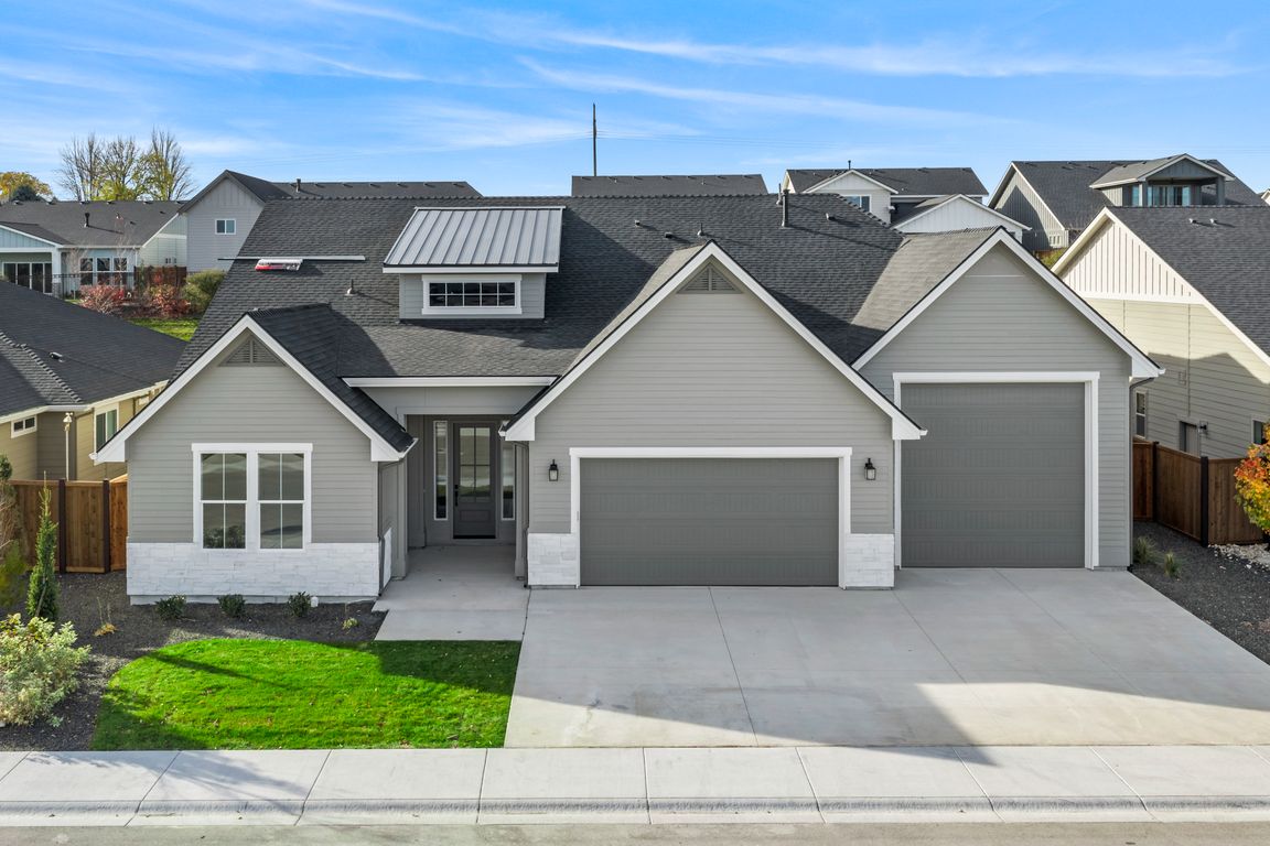 DJI_20251110103202_0598_D