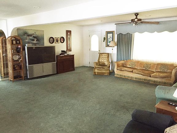 5th image of 211 Edrehi Ave