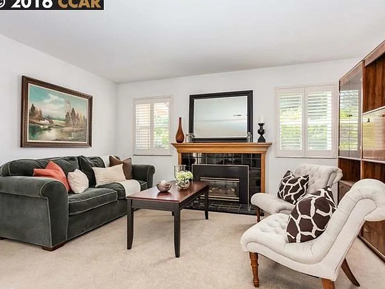 Carpenter Ct — Photo 3