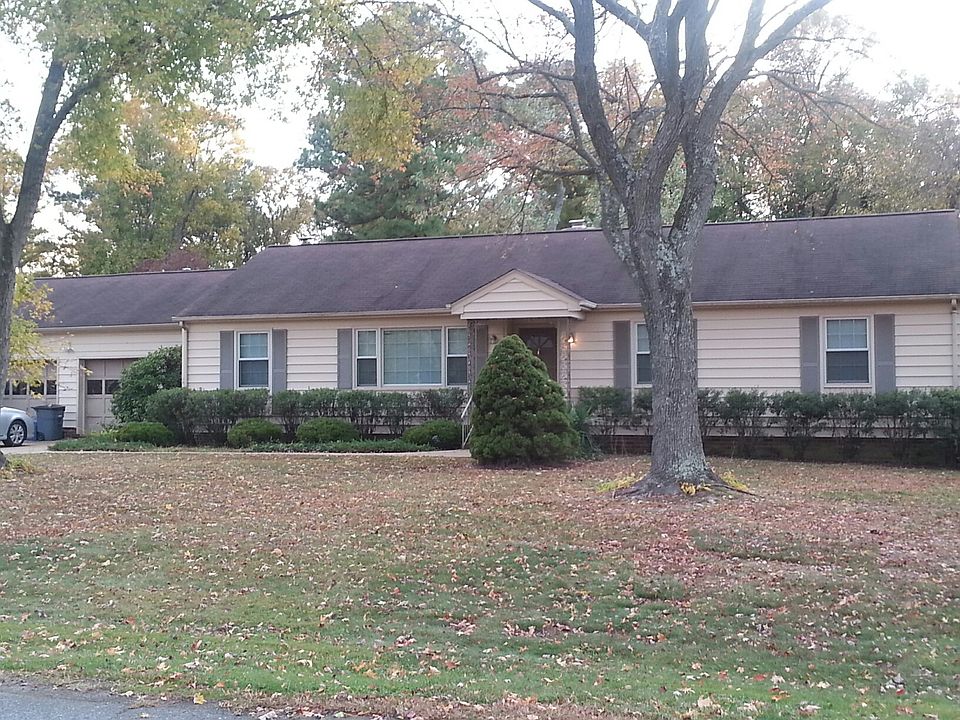 1st image of 8389 Westchester Dr