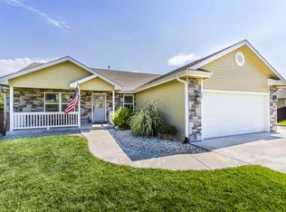 108 Starlight Ln, Manhattan, KS 66503