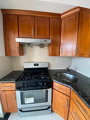 Rented by Houses of New York Realty LLC | media 22