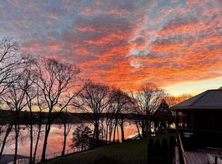 1445 Dickerson Bay Dr, Gallatin, TN 37066
