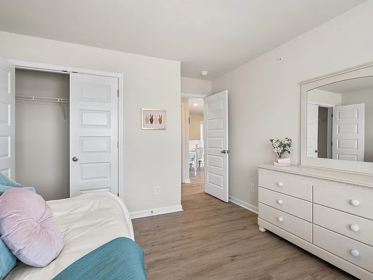 1149 NE Charming Pines Pl — Photo 18
