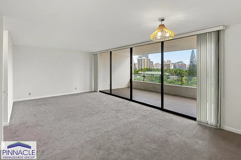 2 bed, 2.0 bath, 1096 sqft, $4,300 — Photo 3