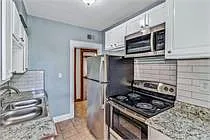 2708 & 2710 Holmes St — Photo 8