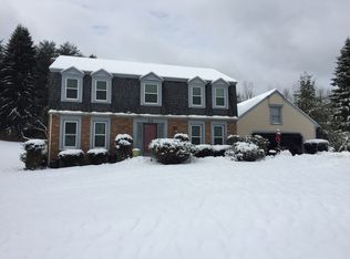 1251 E Cardinal Dr, Lock Haven, PA 17745