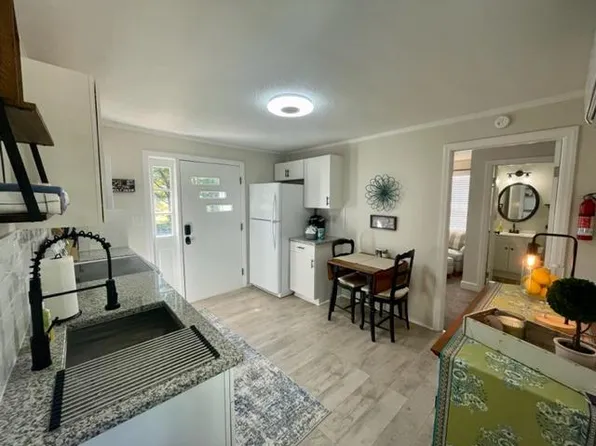 1700 W Academy St, Winston Salem, NC 27103