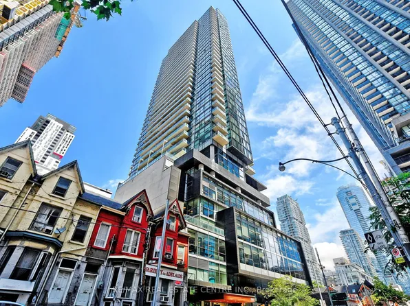 290 Adelaide St E #3611, Toronto, ON M5A 1N1