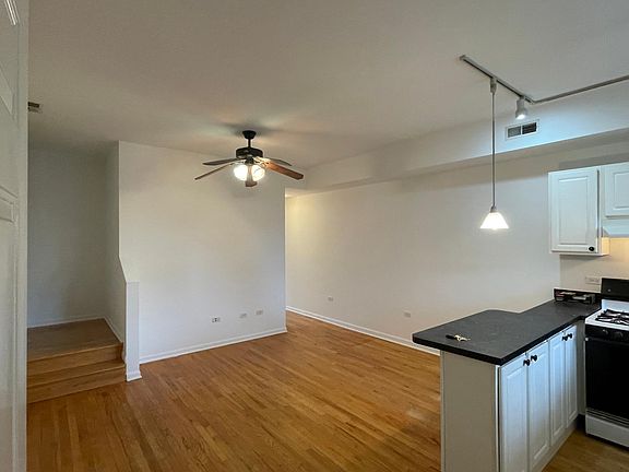 2nd image of 1902 W Berteau Ave #G