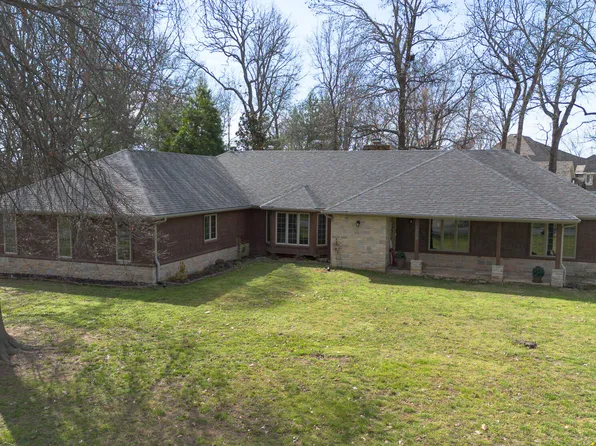 1202 W Glen Oaks Drive, Nixa, MO 65714