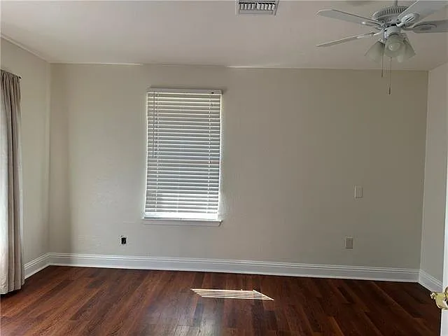 916 Martin Behrman Walk — Photo 21