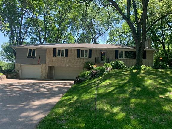 3rd image of 5380 Shady Hills Cir