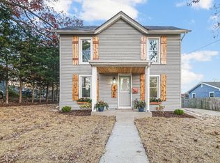 122 Oak St, Lowell, IN 46356