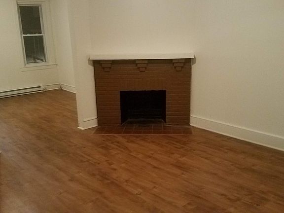 2nd image of 1918 W Spencer St