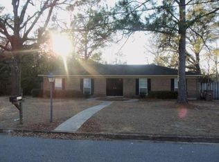 2020 Hillcrest Rd, Mobile, AL 36695