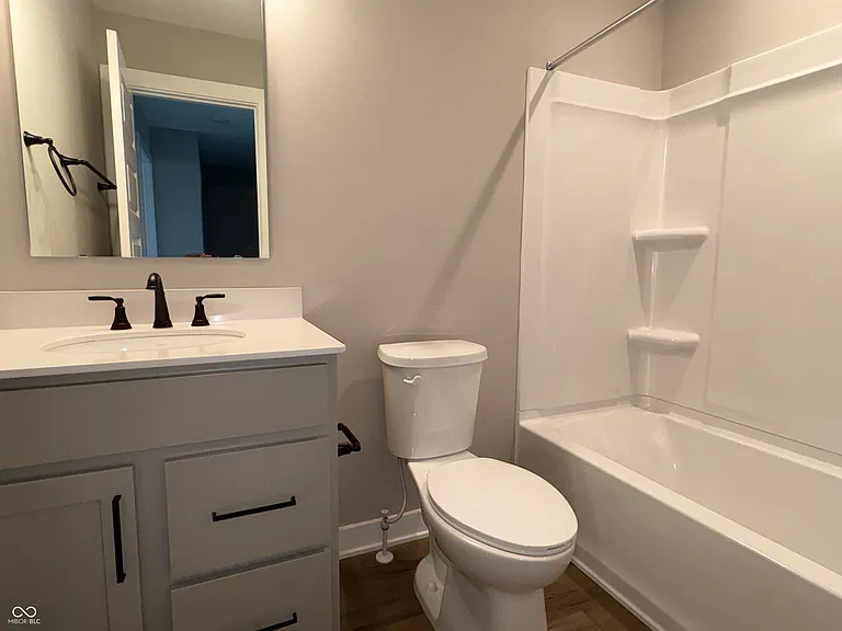 418 Elite St — Photo 28