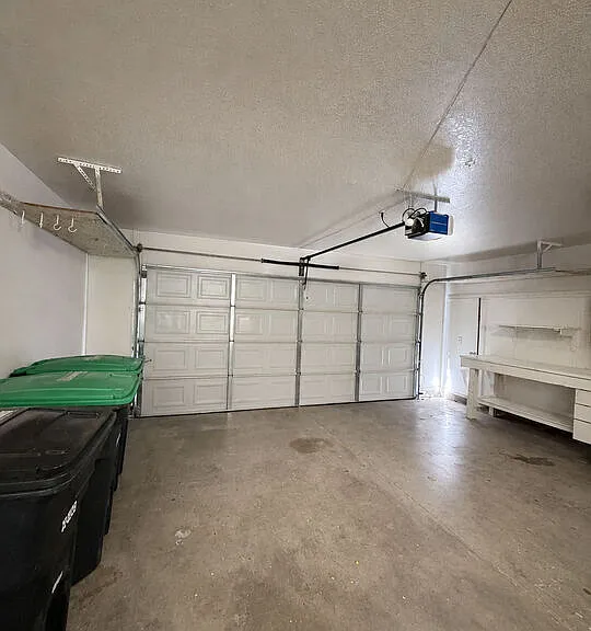 145 W M St — Photo 15