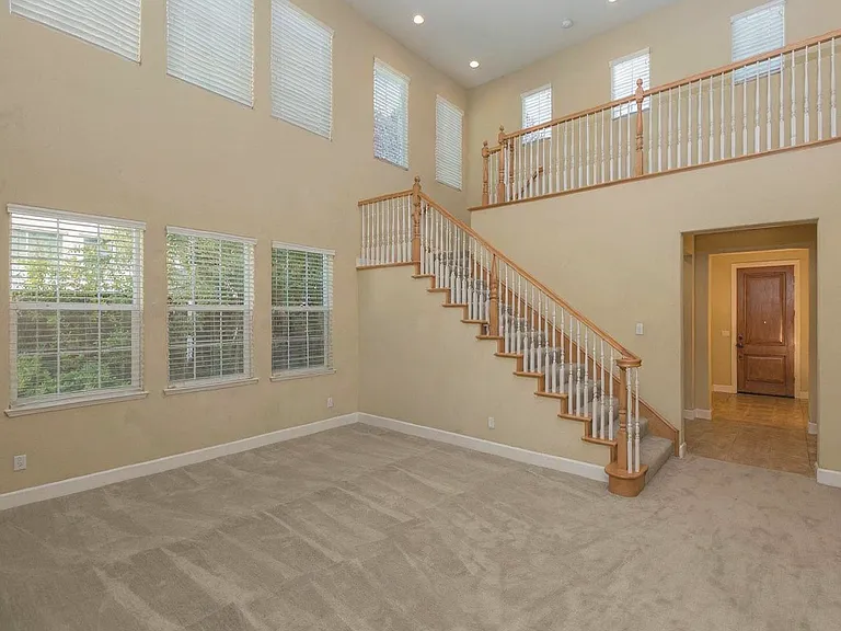 2168 Mornington Ln — Photo 8