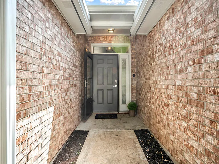 2709 Greenbriar Ct — Photo 25