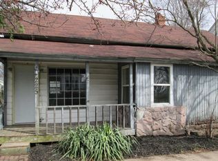 225 E Chestnut St, New Carlisle, IN 46552