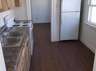 264 College St SE APT 4, Valley City, ND 58072