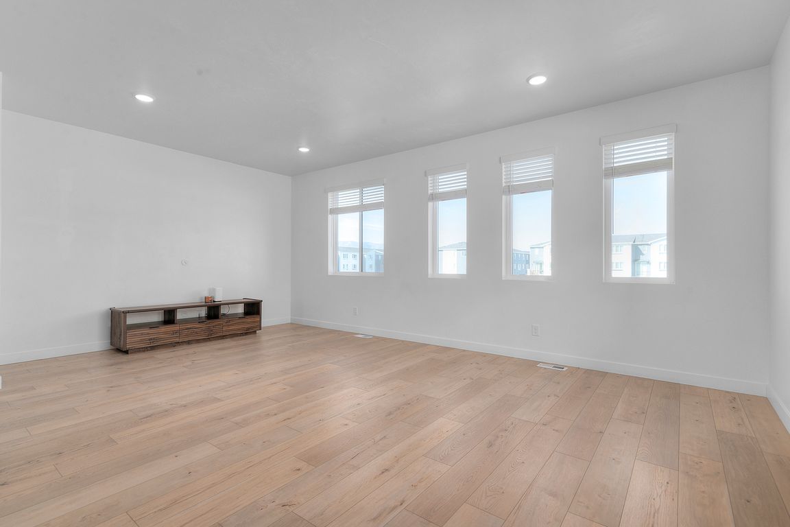 next background image