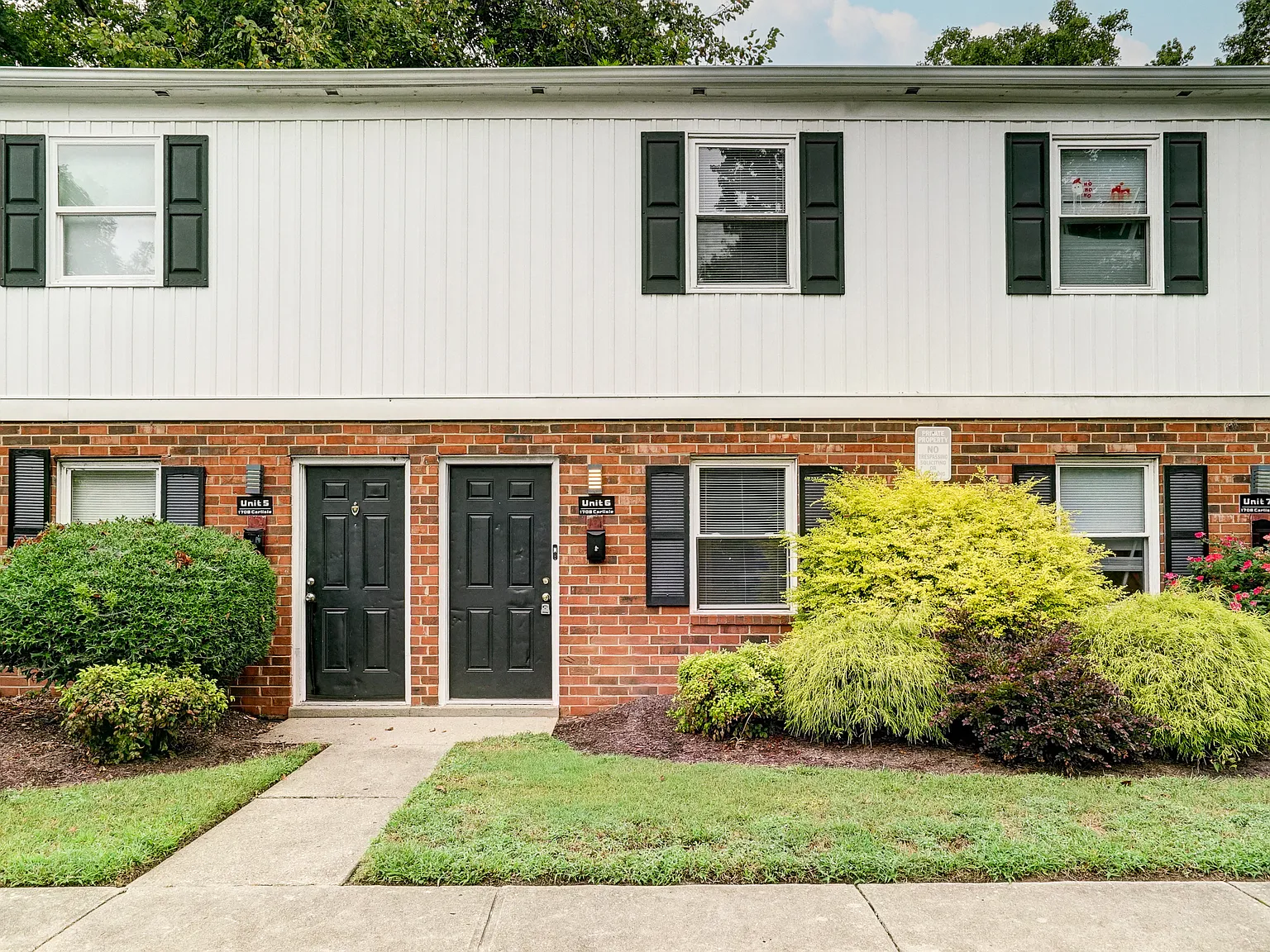 2 bed, 1.5 bath, 850 sqft, $1,195 — Photo 1