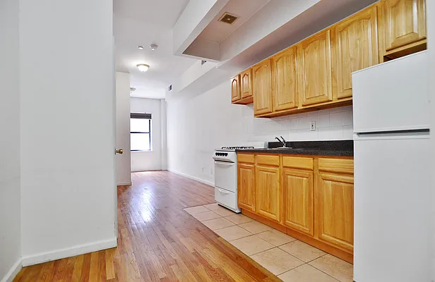 Rented by J Misrahi Realty Corp | media 3