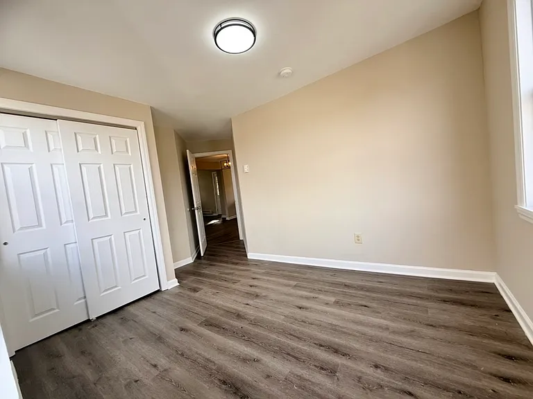 3-5-7 Maple St #7 — Photo 8